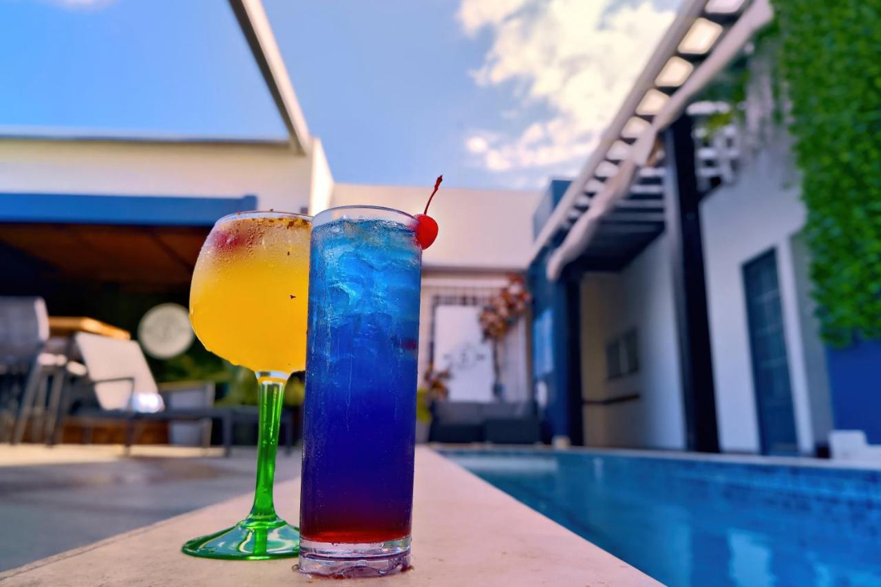 R Hotel キングストン エクステリア 写真